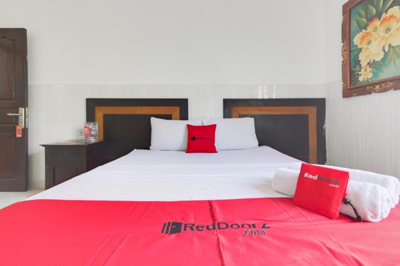 เรดดอร์ซ เนียร์ สตาเดียน กอมป์ยัง ซูจานา บาหลี Hotel เดนปาซาร์ ภายนอก รูปภาพ